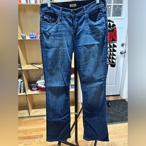 NWOT True Religion Dark Blue Mid Rise Bootcut Jeans. In perfect new condition